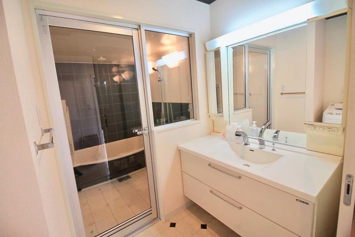 Luxes - 10 Min Hiroshima Station & 2Br Up To 10P Apartment ภายนอก รูปภาพ
